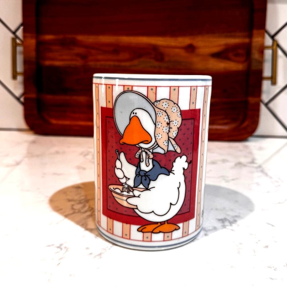 George Good by Fabrizio ceramic country goose canister 1985 vintage cottagecore